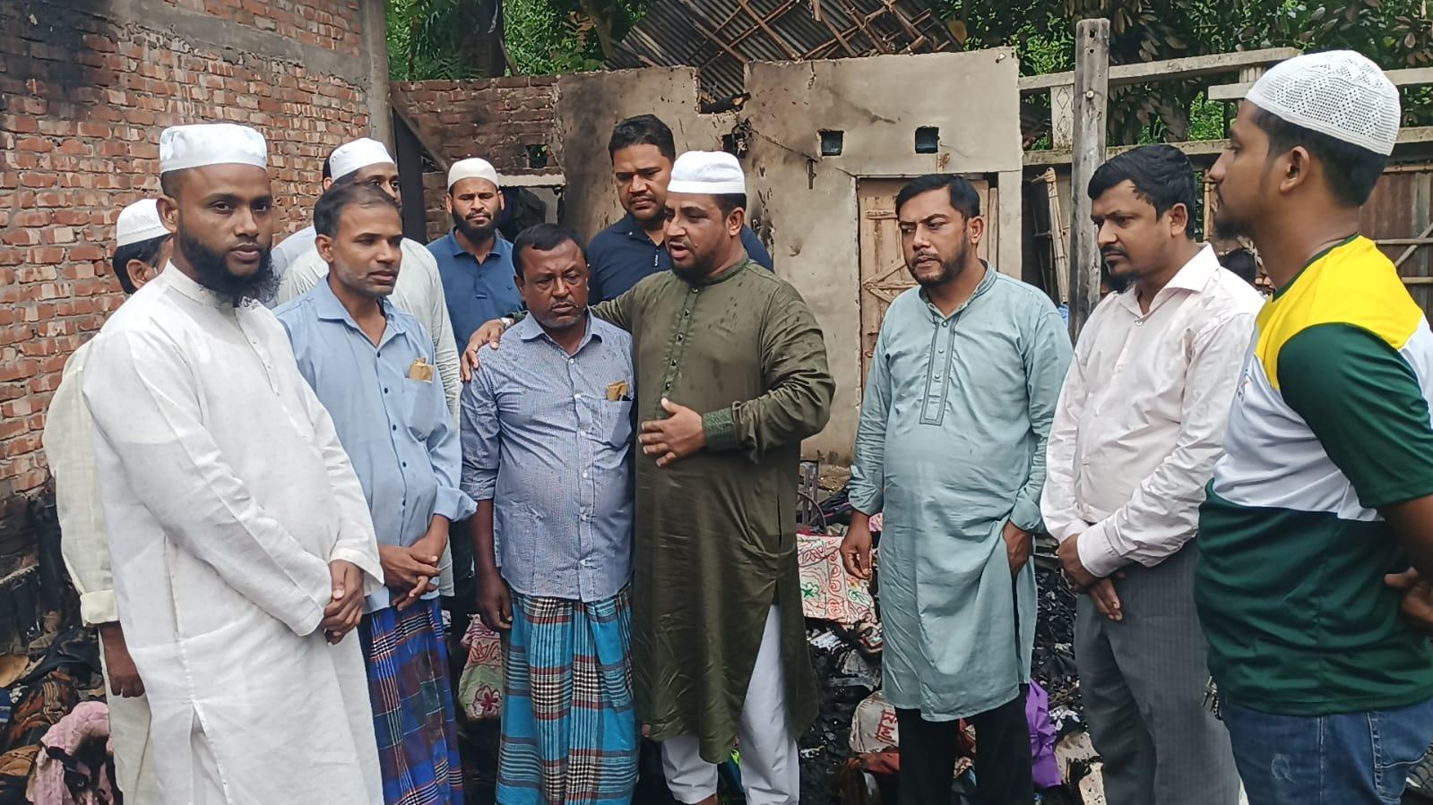<h1>অগ্নিকাণ্ডে ক্ষতিগ্রস্ত পরিবারের পাশে রাঙ্গুনিয়া উপজেলা জামায়াত, দিল আর্থিক সহায়তা</h1>