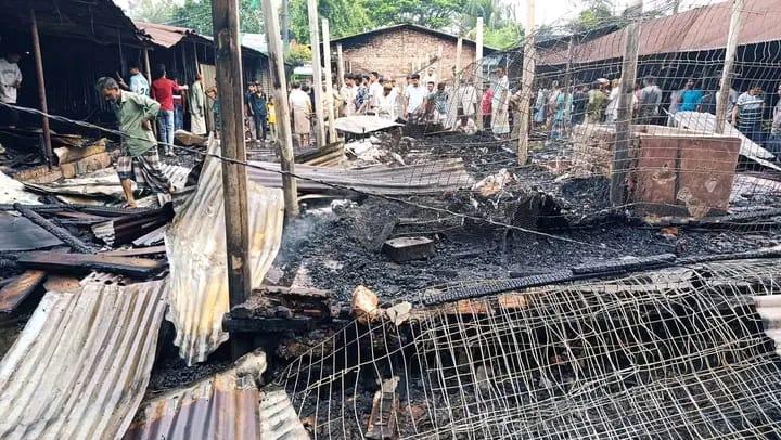 <h1>সীতাকুন্ডে আগুনে পুড়ে ৪০ দোকান ছাই</h1>