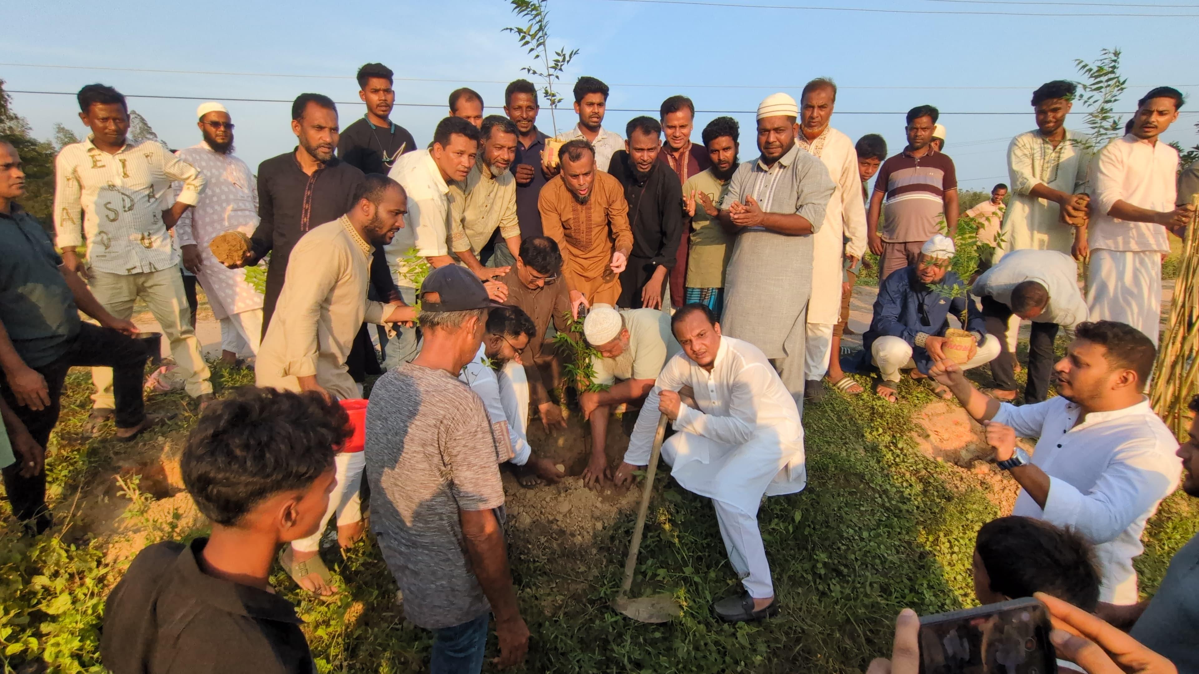 জিয়ার শাহাদাৎ বার্ষিকীতে রাঙ্গুনিয়ায় যুবদলের মাসব্যাপী বৃক্ষরোপণ কর্মসূচির উদ্বোধন