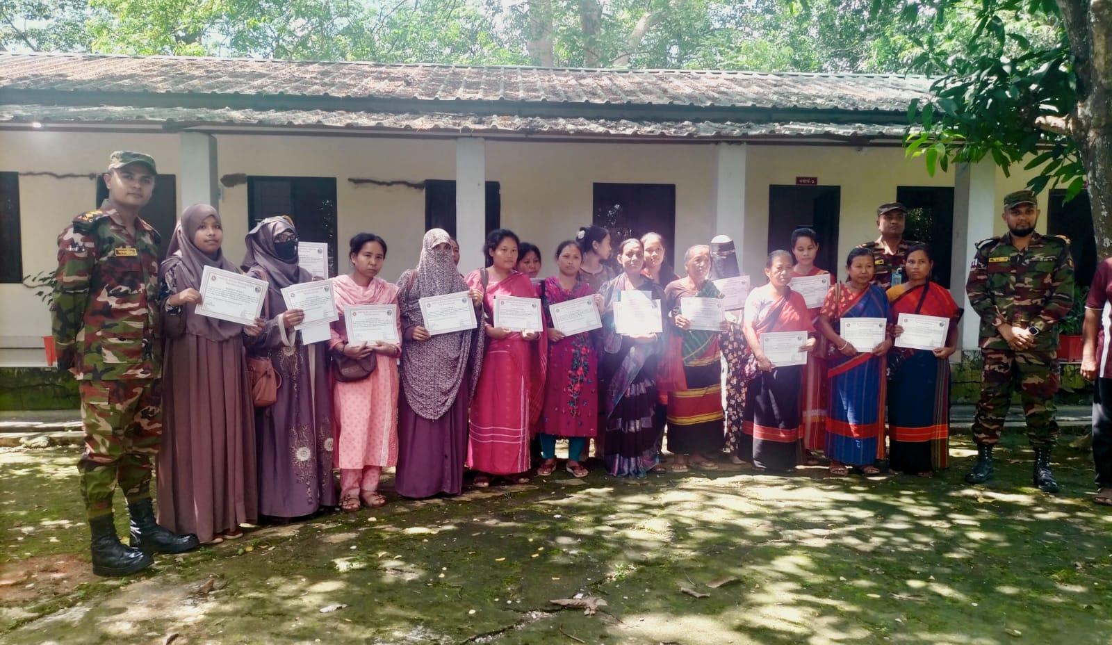 <h1>দুর্গম পাড়ায় গর্ভবতী মা ও শিশুর পাশে থাকবেন প্রশিক্ষিতরা</h1>