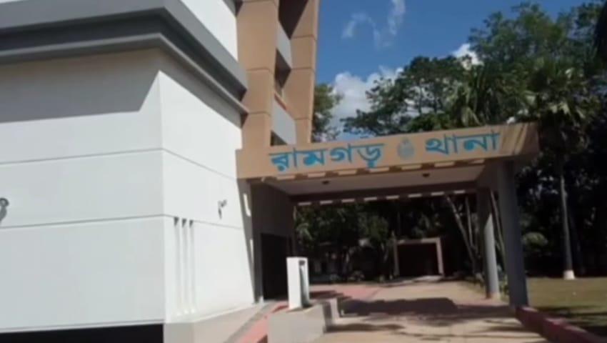 সংযুক্ত ছবি