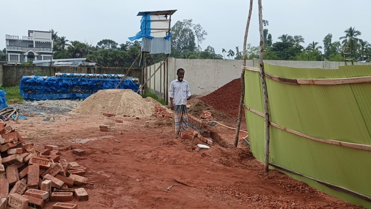 <h1>&lrm;আদালতের নিষেধাজ্ঞা উপেক্ষায়&nbsp;জায়গা দখলের চেষ্টা;&nbsp;রক্তক্ষয়ী সংঘর্ষের আশংকা</h1>