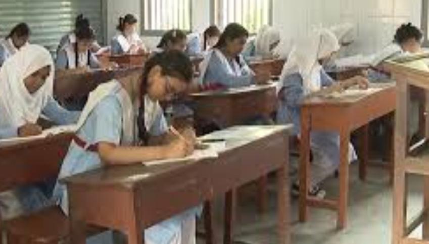 সংযুক্ত ছবি