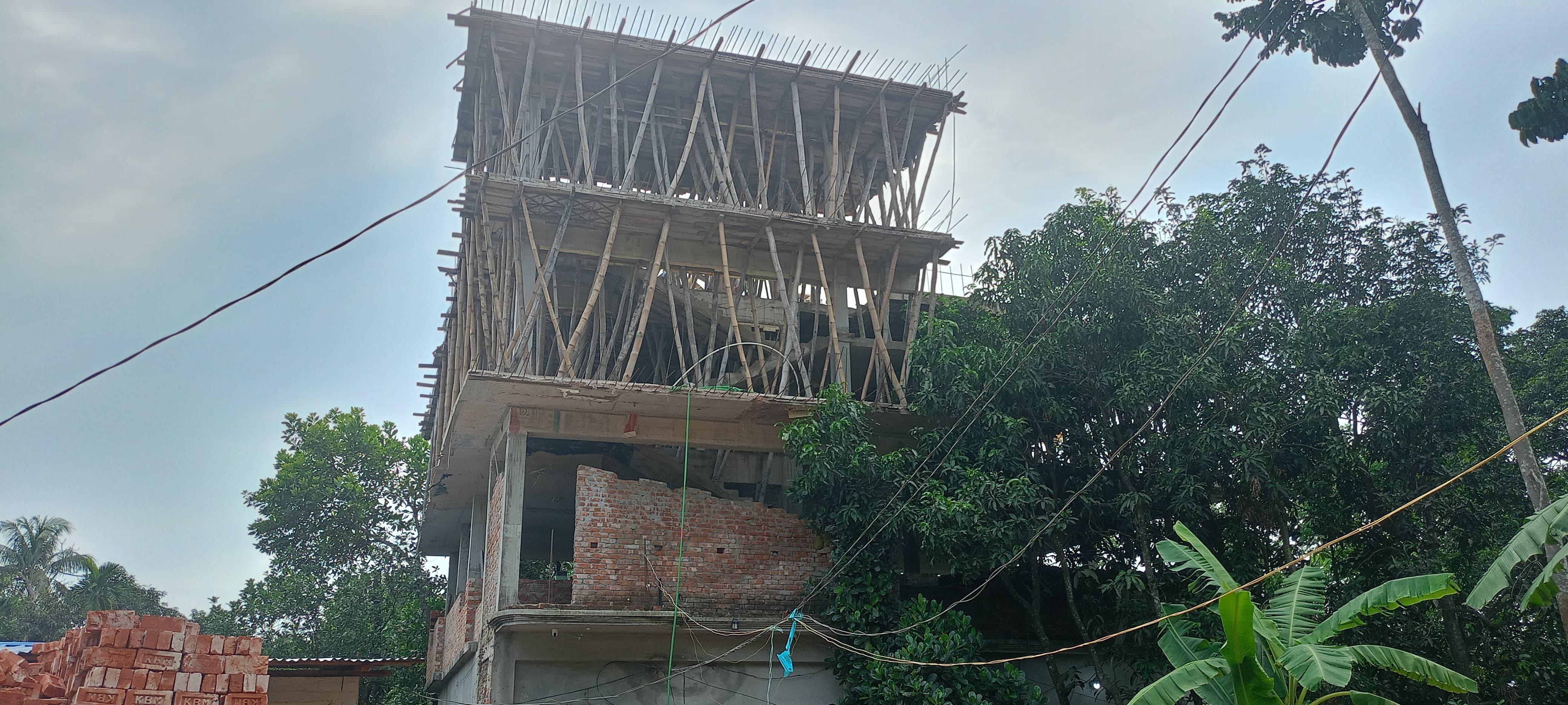 সংযুক্ত ছবি