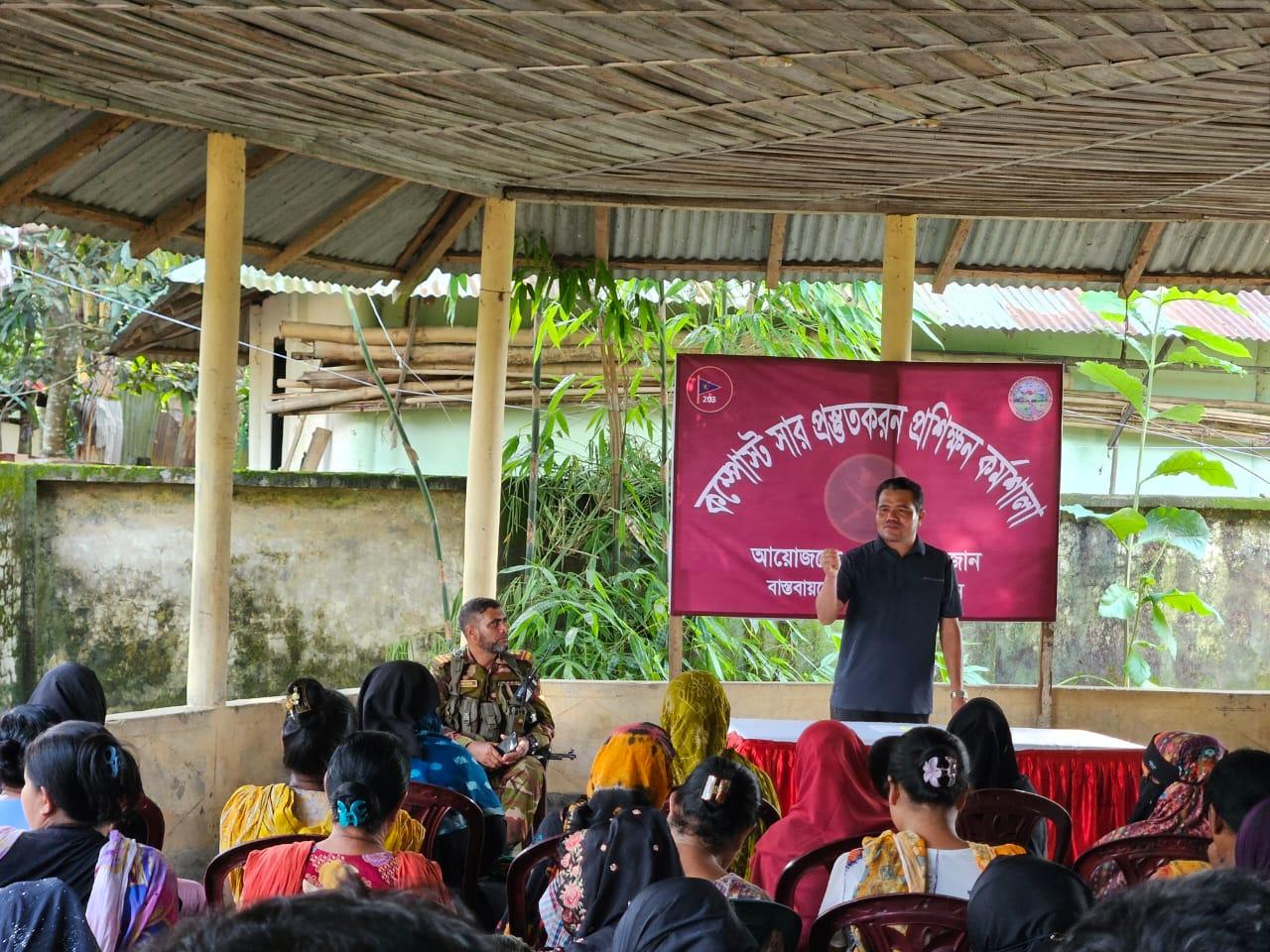 কৃষকদের কম্পোস্ট সার প্রস্তুতকরণ প্রশিক্ষণ দিল সেনাবাহিনী