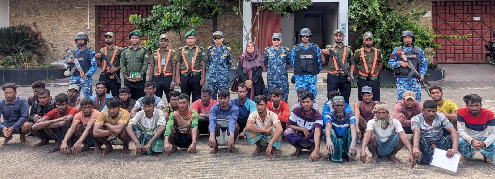 <h1>ভাসমান গুদাম ও মজুদদারি ঠেকাতে বন্দরের বহিনোঙ্গরে যৌথ অভিযান</h1>