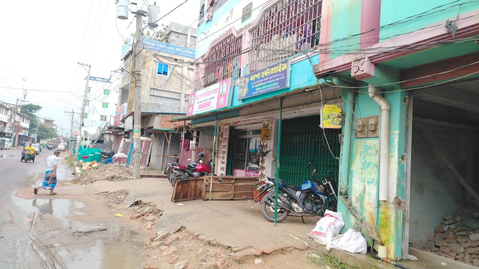 সংযুক্ত ছবি