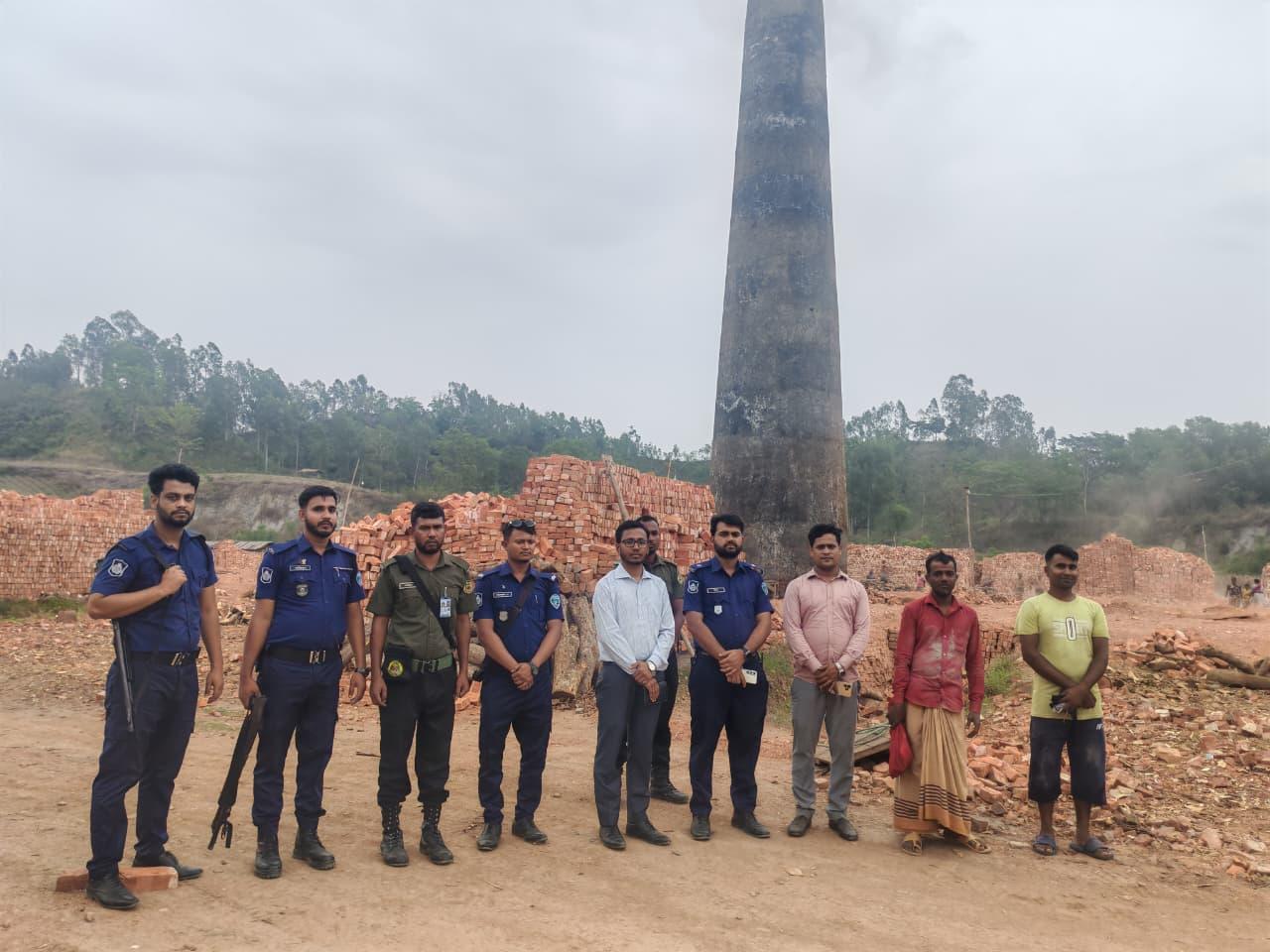 সংযুক্ত ছবি