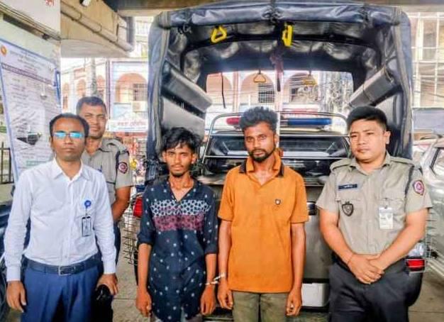 ফেনীতে মাদকসহ ২ যুবককে আটক মোবাইল কোর্টের মাধ্যমে কারাদণ্ড ও অর্থদণ্ড প্রদান
