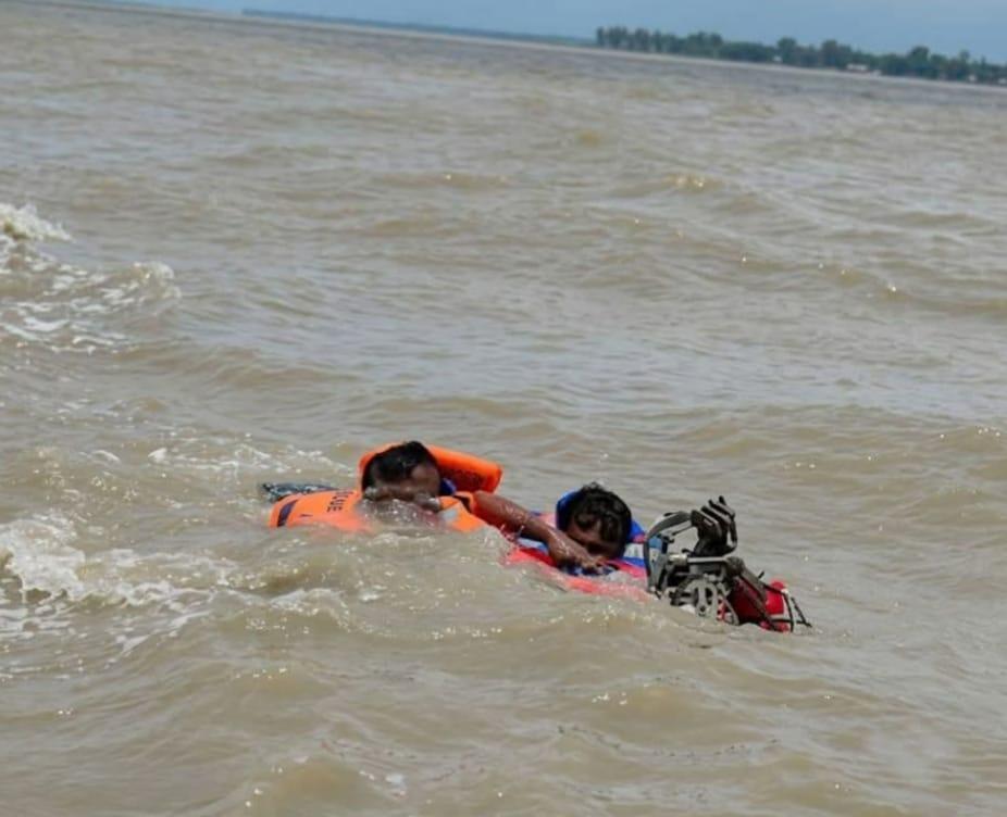 <h1>সন্দ্বীপ চ্যানেলে ডুবন্ত বাল্কহেডের চার শ্রমিককে জীবিত উদ্ধার</h1>