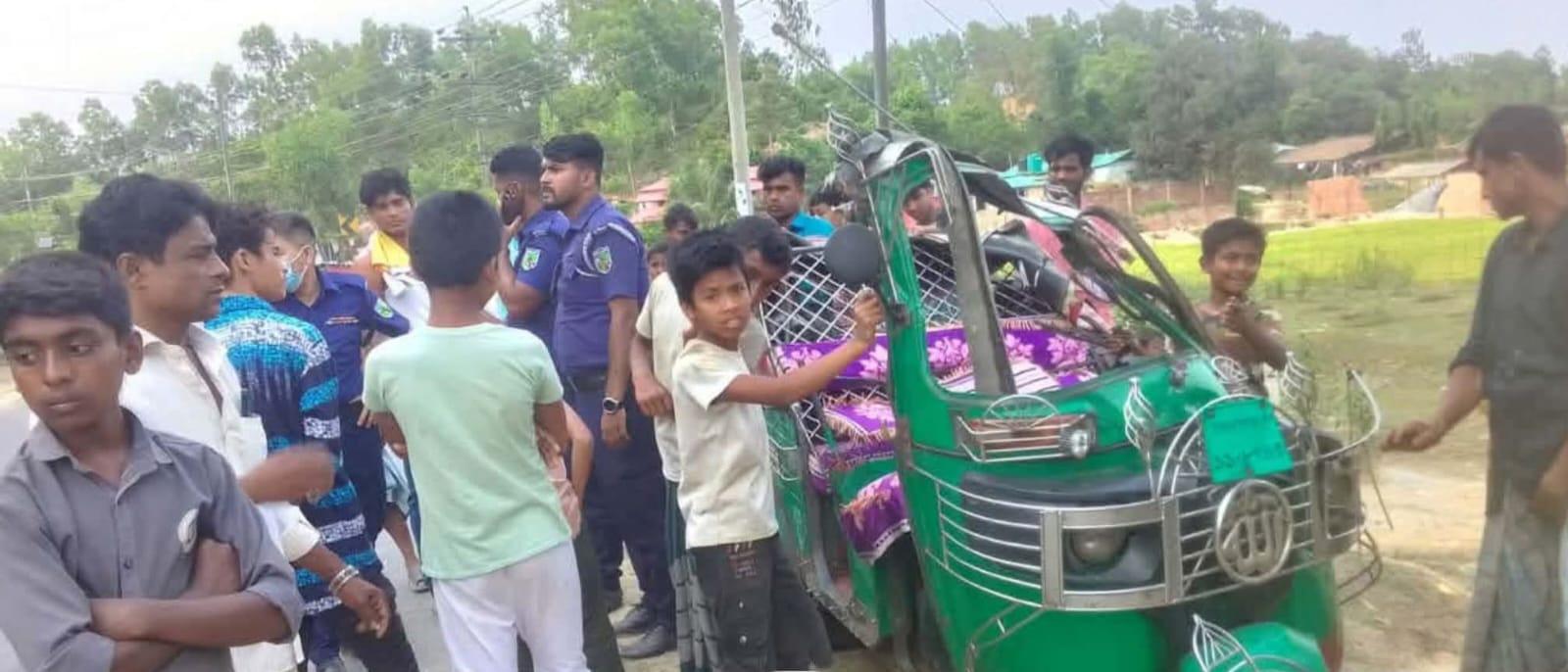 রামুতে সড়ক দুর্ঘটনায় সিএনজি চালক এর করুণ মৃত্যু