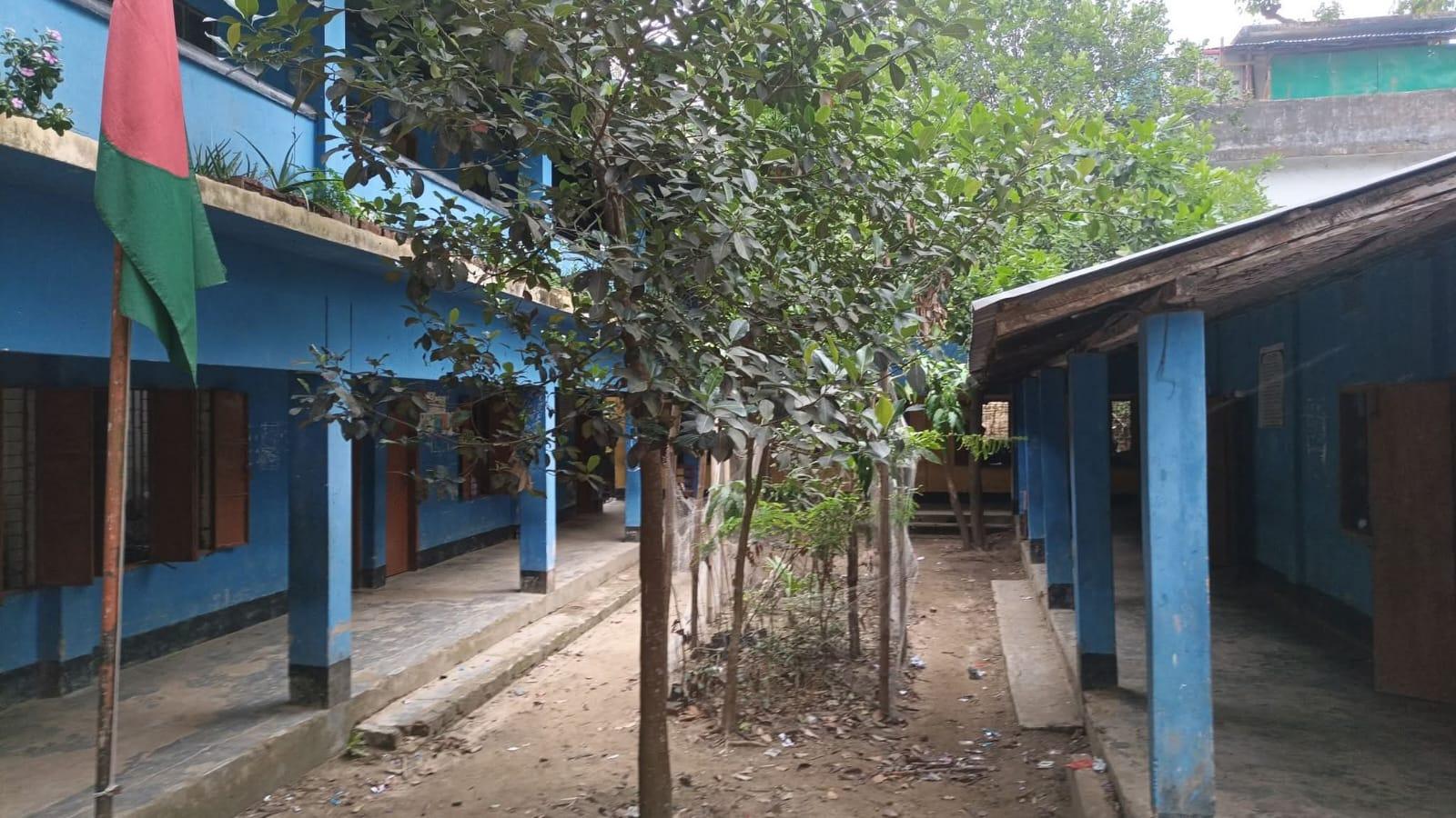 বান্দরবানে তীব্র গরমে হিটস্ট্রোক করে ১৮ শিক্ষার্থী অসুস্থ