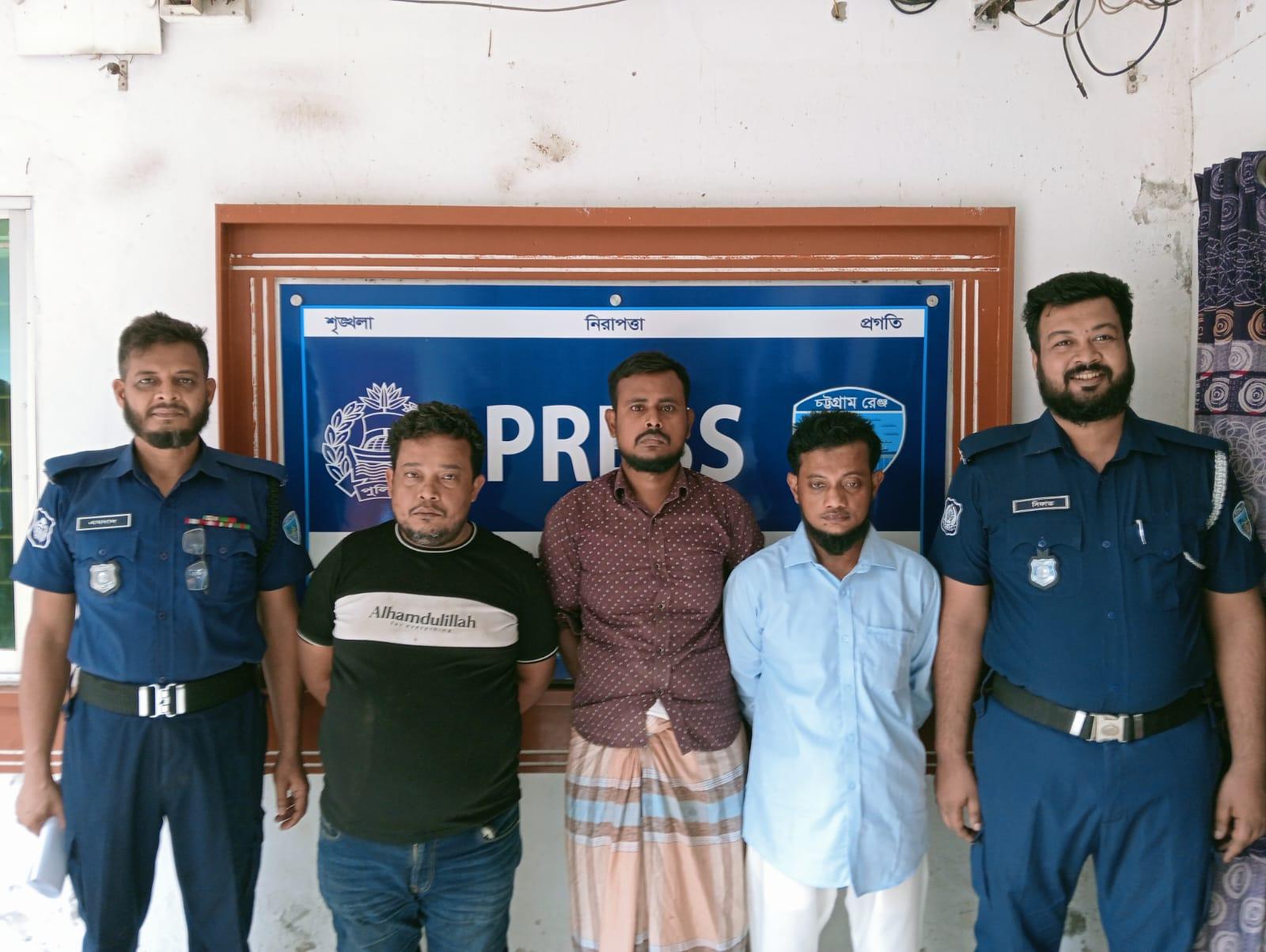 স্বামীকে ফিরিয়ে আনার ঝাড়ফুঁক করতে গিয়ে ওঝার হাতে ধর্ষণ, পরে সাংবাদিক পরিচয়ে চাঁদা দাবি ওঝাসহ গ্রেপ্তার ৪