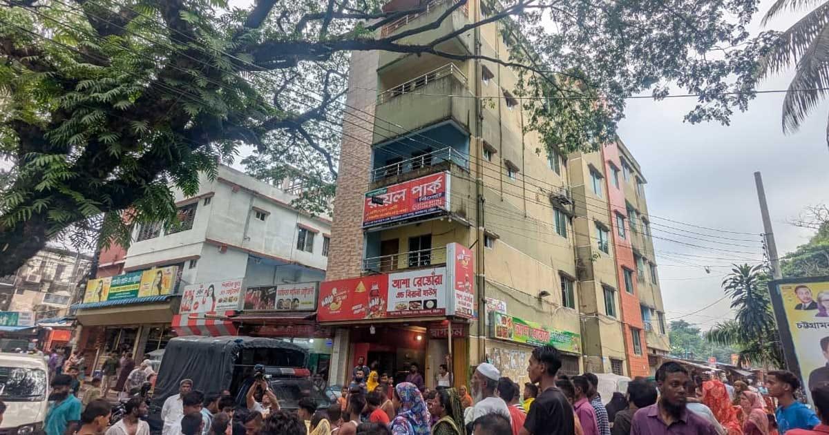 নগরে আবাসিক হোটেলে স্বামী-স্ত্রীর রহস্যমৃত্যু