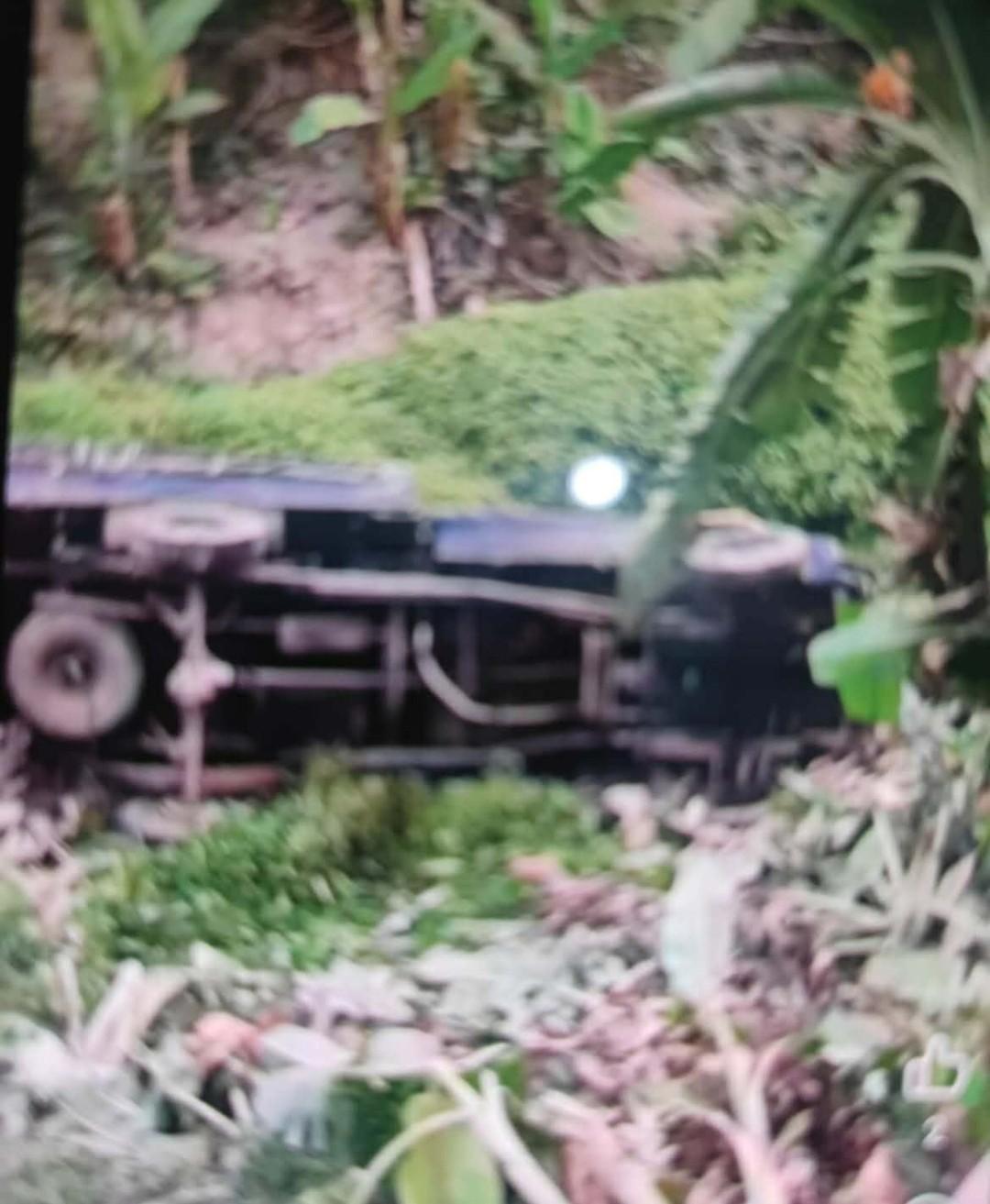 রাজস্থলীতে সড়ক দুর্ঘটনায় মিনি ট্রাক  হতাহত হয়নি