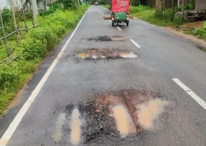 সংযুক্ত ছবি