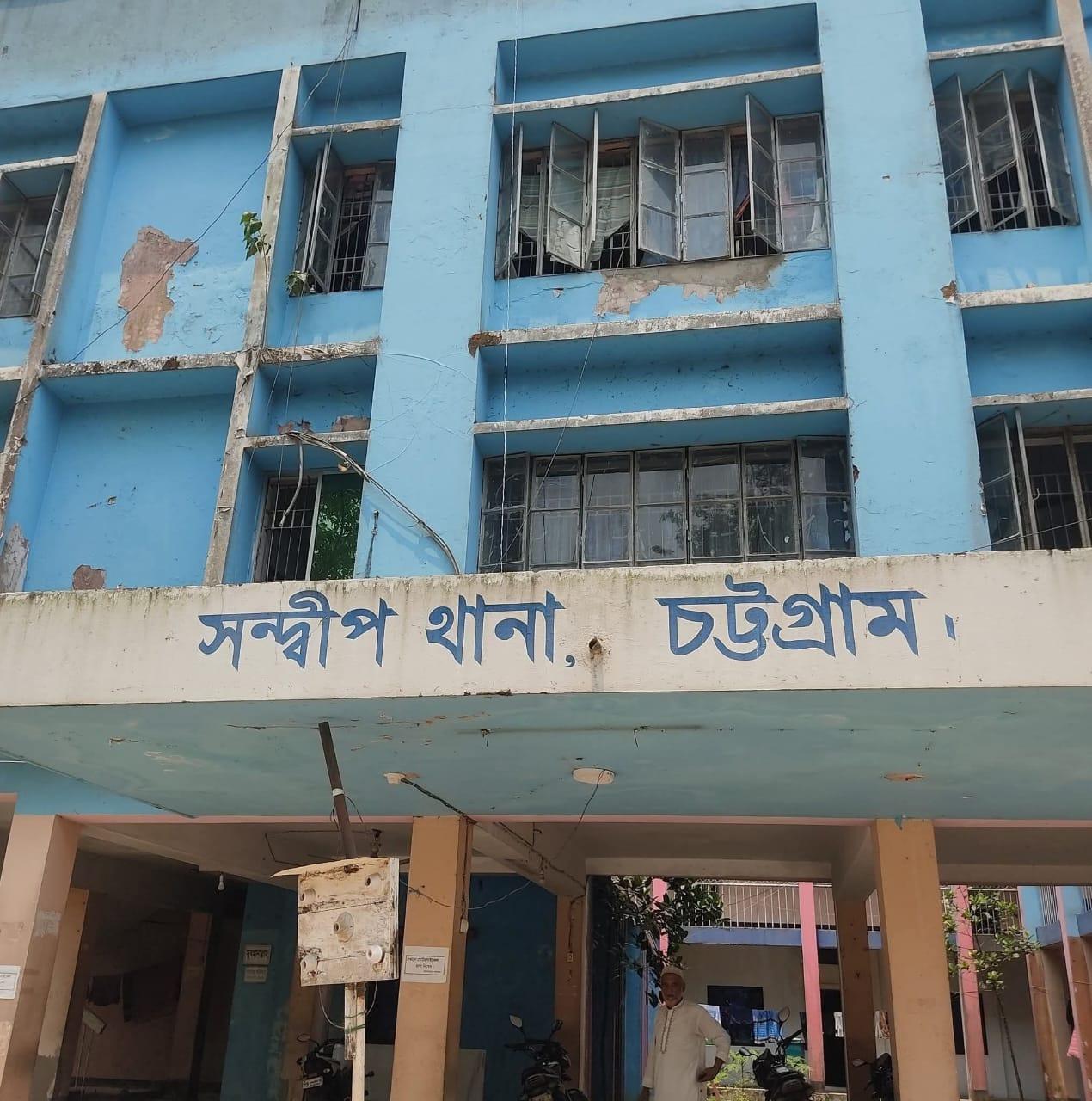 সন্দ্বীপে মাদকবিরোধী অভিযানে পুলিশের ওপর হামলা, আটক ৬