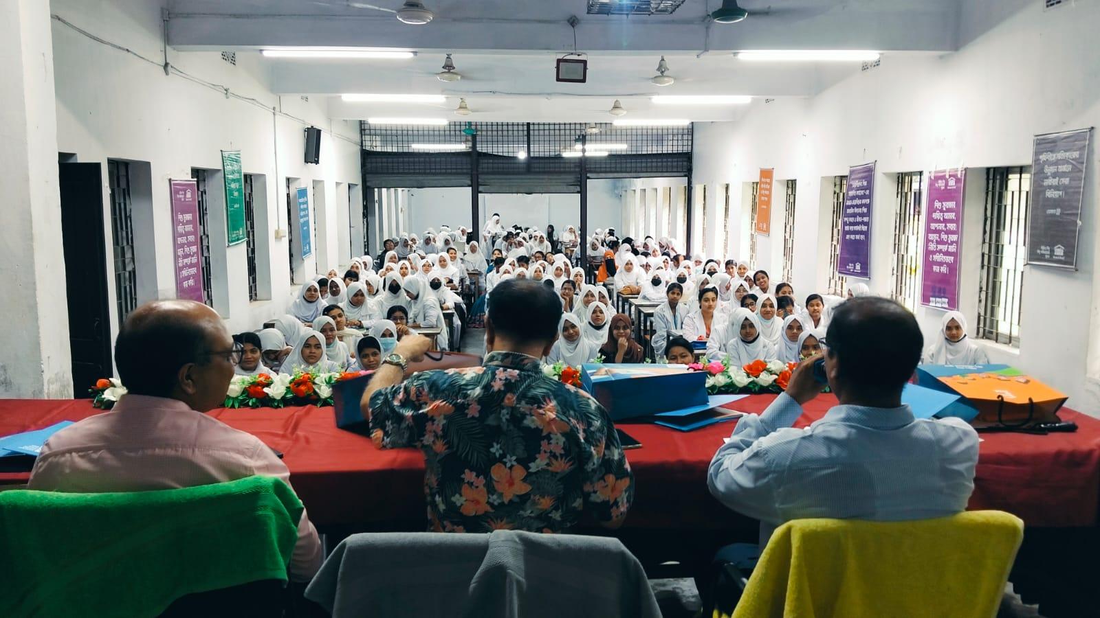 <h1>কক্সবাজার সরকারি মহিলা কলেজে রুম টু রিড ওরিয়েন্টেশন সেশন সম্পন্ন</h1>