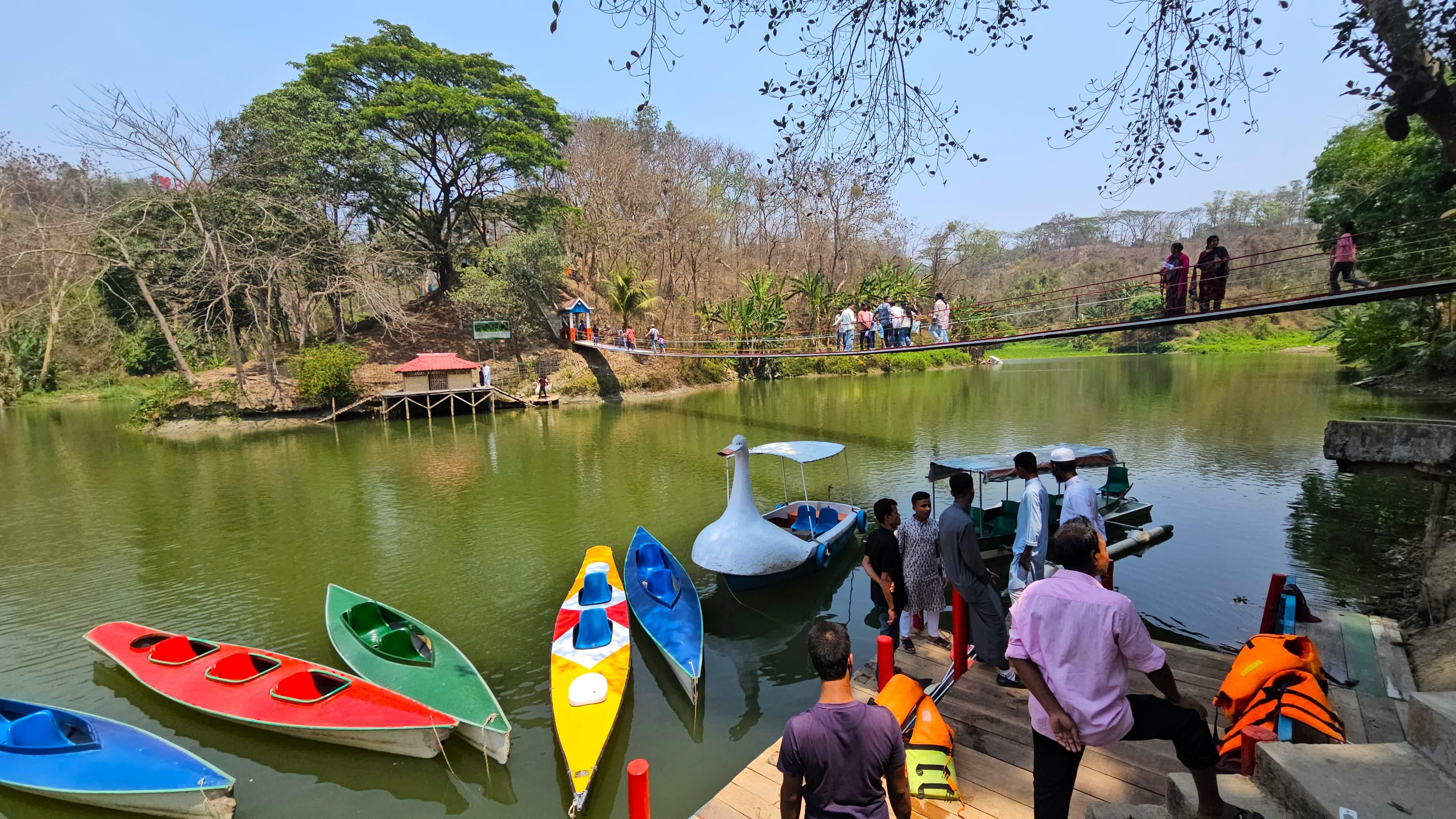 সংযুক্ত ছবি