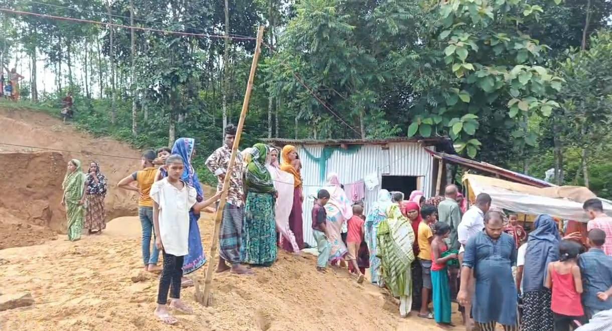 সংযুক্ত ছবি