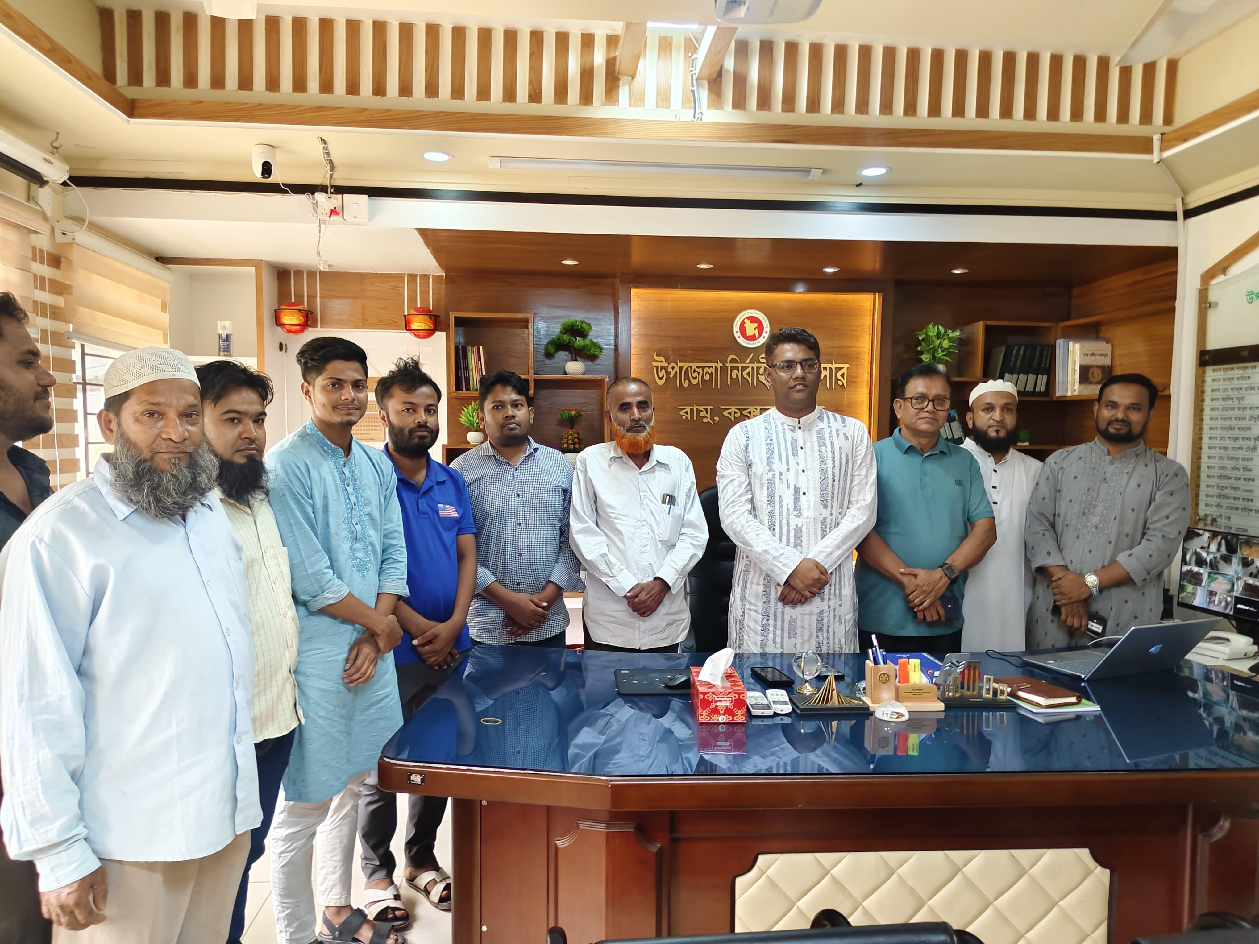 রামু-নাইক্ষ্যংছড়ি সড়ক- রামু ইউএনও'র সাথে পূর্বসীমান্ত মিডিয়া নেটওয়ার্ক-সিএনজি সমিতির মধ্যকার বৈঠক,ভাড়া নৈরাজ্যের অবসান