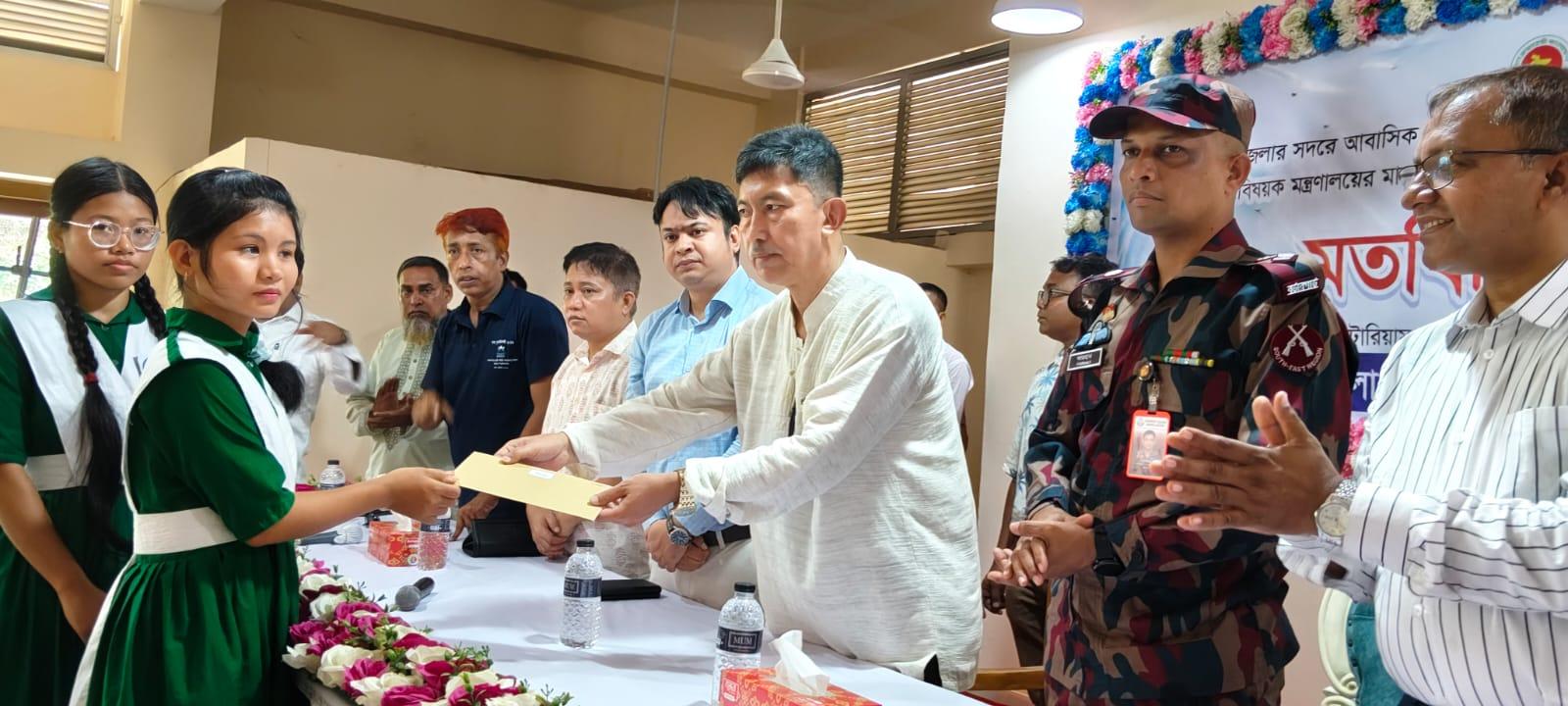 ইশিকার স্বপ্ন হারাবে না টাকার অভাবে: পার্বত্য মন্ত্রী