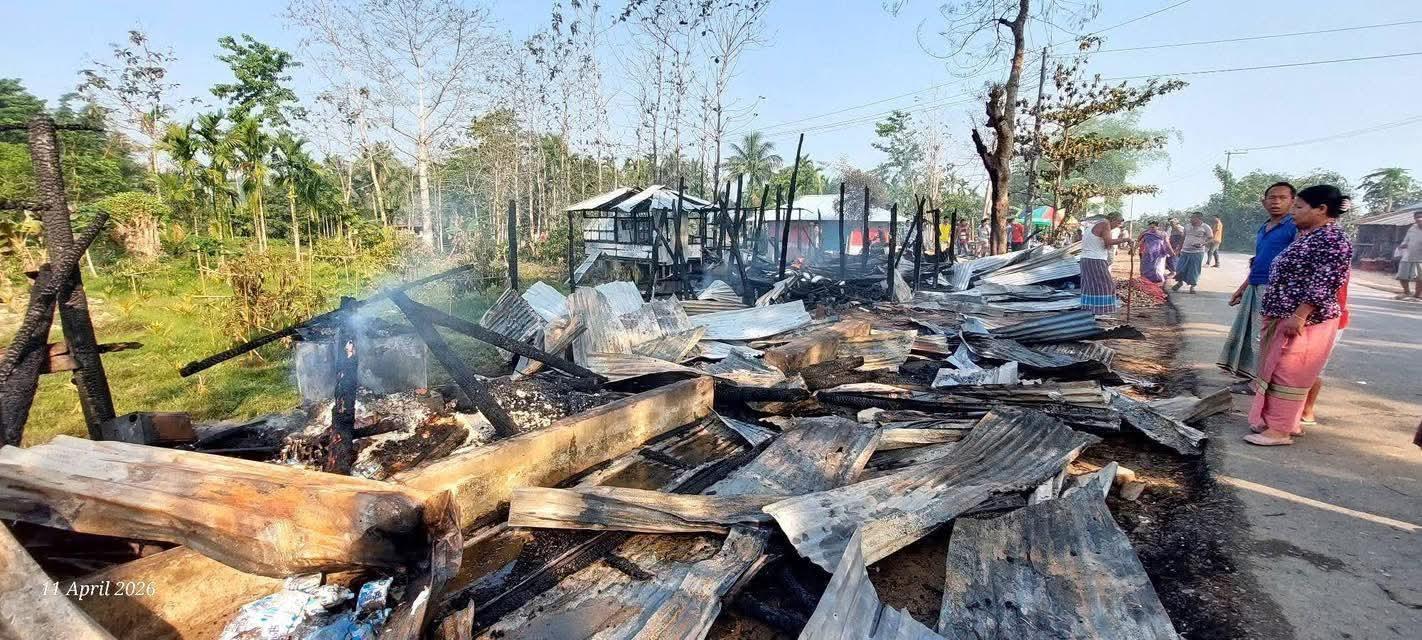 খাগড়াছড়িতে আগুন পুড়লো ৯ দোকান