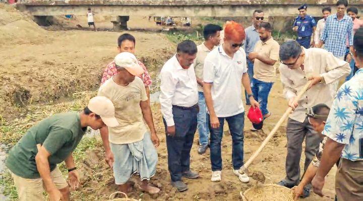 কৃষকের উন্নতির কথা চিন্তু করেই শহীদ প্রেসিডেন্ট জিয়াউর রহমান খাল খনন কর্মসূচি হাতে নিয়েছিলেন: পার্বত্য মন্ত্রী