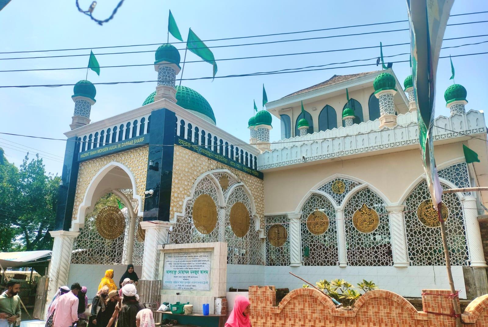 সংযুক্ত ছবি