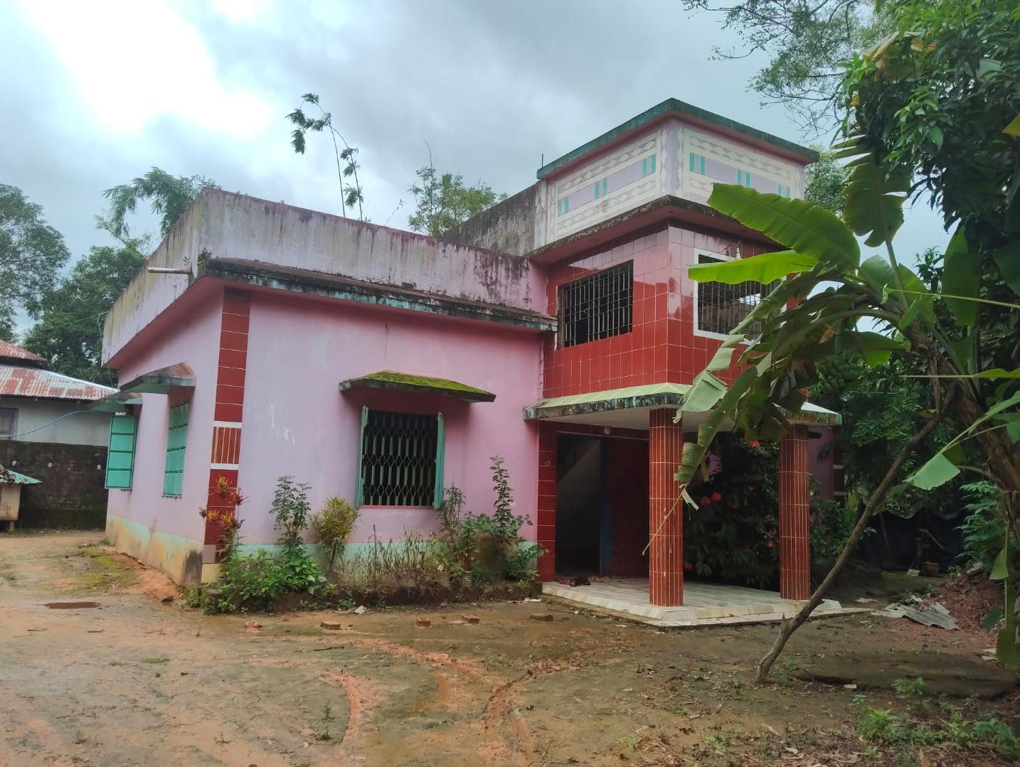 সংযুক্ত ছবি