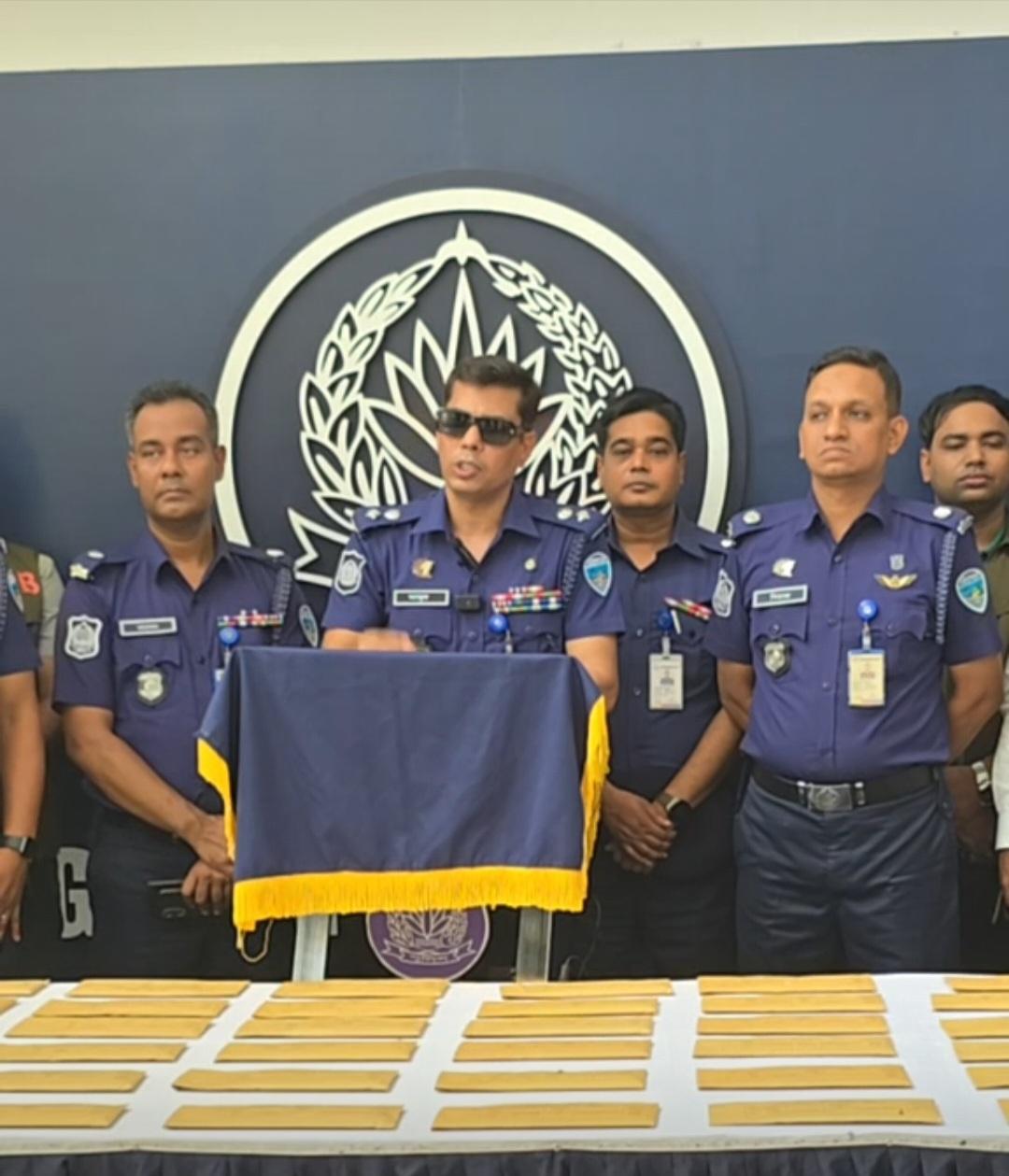 প্রযুক্তির সহায়তায় ডিবির সাফল্য: উদ্ধার হলো ১০১ হারানো মোবাইল ফোন