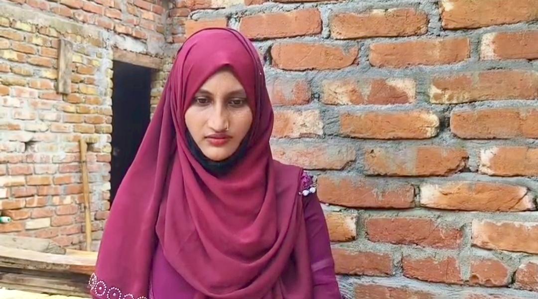 স্ত্রী দাবিতে কলেজ ছাত্রের বাড়িতে ৩ সন্তানের জননী