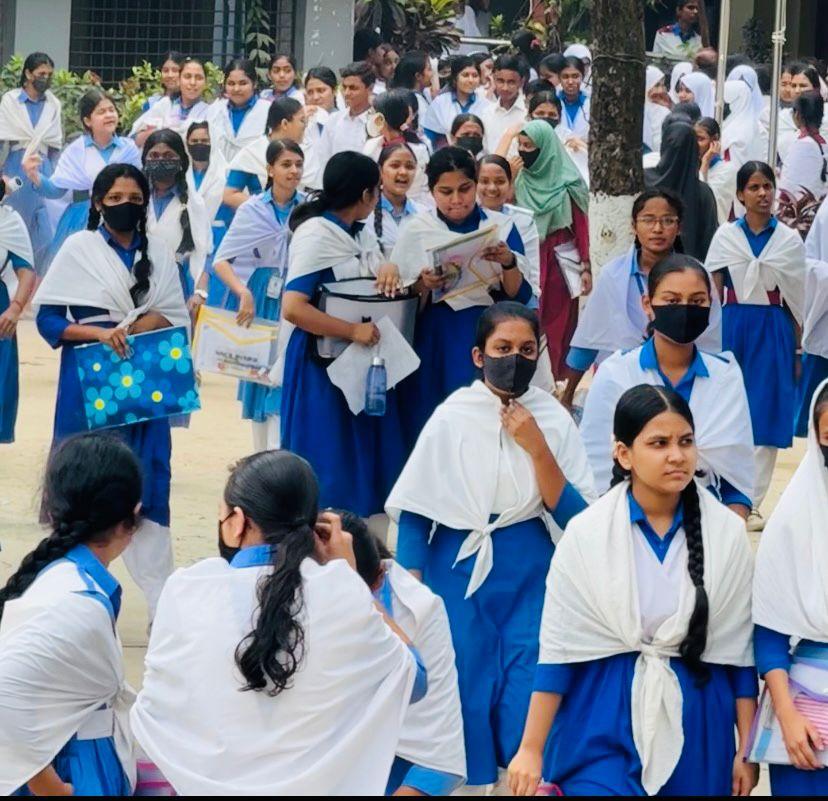 সংযুক্ত ছবি