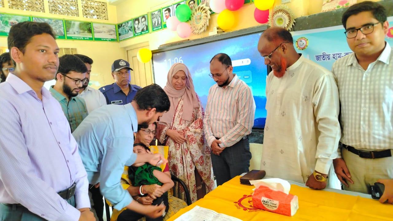 বাঁশখালীতে হাম-রুবেলা টিকাদান ক্যাম্পেইনের উদ্বোধন