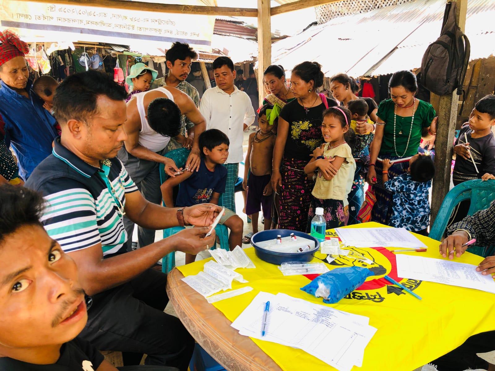 আলীকদমে হাম-রুবেলা পরিস্থিতি: দুর্গম এলাকায় অস্থায়ী মেডিকেল ক্যাম্পে চিকিৎসা অব্যাহত
