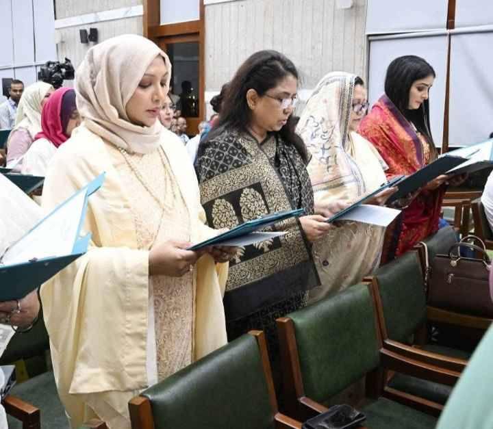 বাবার স্মৃতিধন্য সংসদে সাকিলা ফারজানার ঐতিহাসিক পথচলা