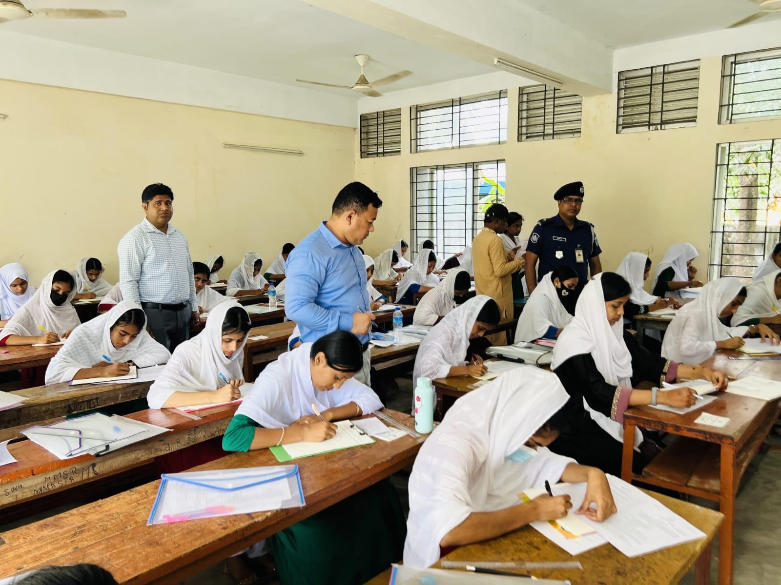 সংযুক্ত ছবি