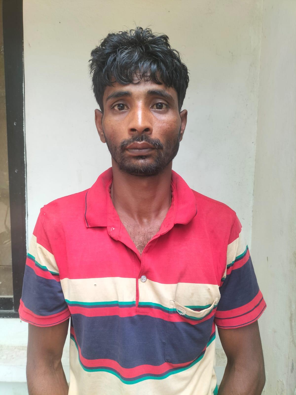 বোয়ালখালীতে প্রবাসী ওমর ফারুক হত্যার আসামী গ্রেফতার