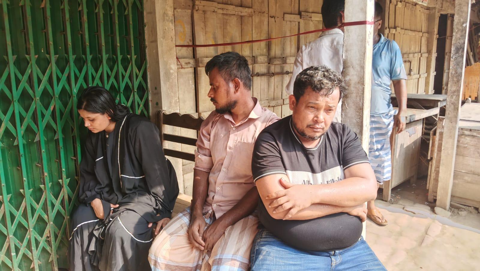 সাংবাদিক পরিচয়ে ২ লাখ টাকা চাঁদা দাবি নারীসহ আটক ৪ জনকে গণপিটুনি