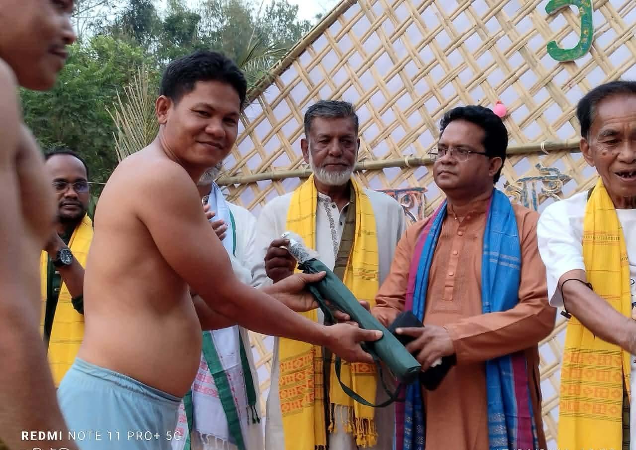 মানিকছড়িতে ঐতিহ্যবাহী বলি খেলা আরশে মারমা জয়ী