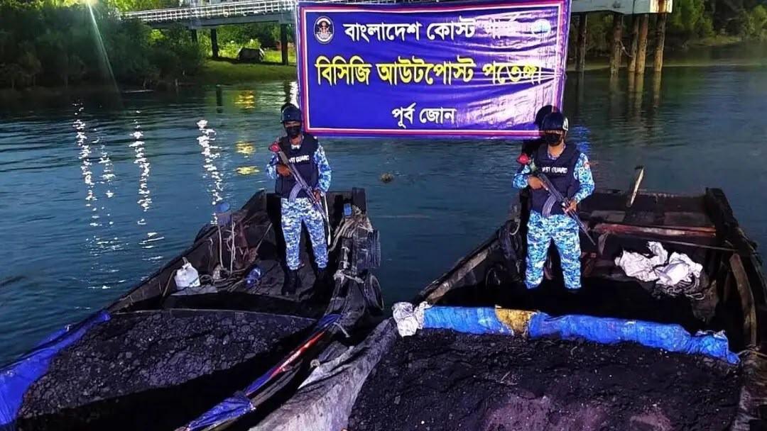 <h1>কোস্ট গার্ডের&nbsp; অভিযানে খনিজ কয়লাসহ দুটি কাঠের বোট জব্দ</h1>
