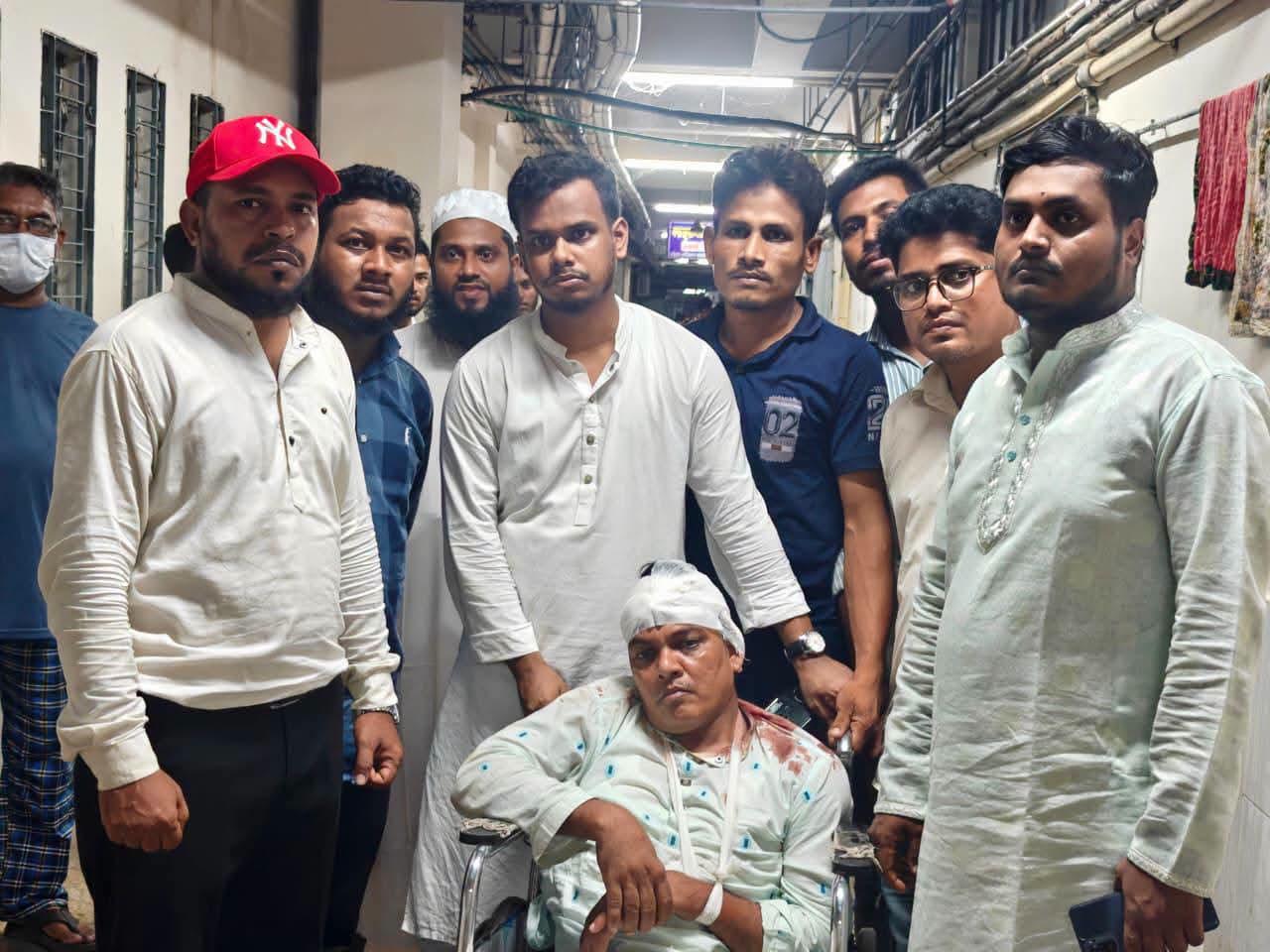 <h1>চট্টগ্রামে এনসিপি নেতা দেলোয়ারের ওপর হামলা</h1>