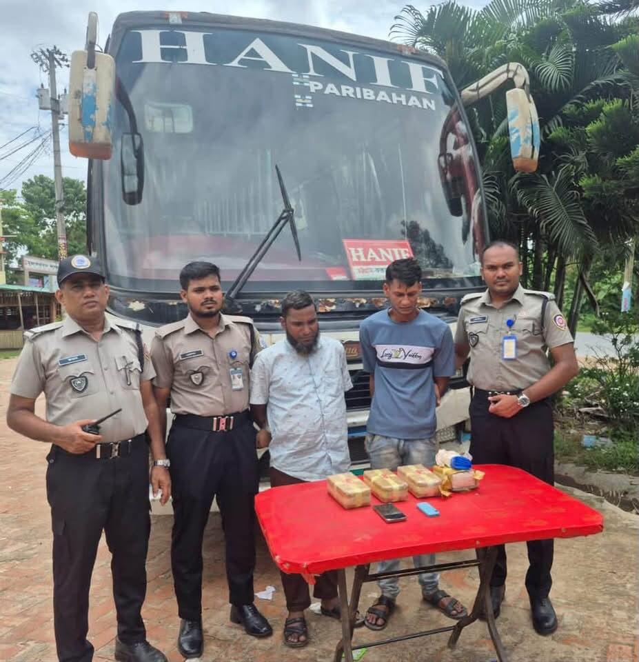 <h1>হানিফ পরিবহনের ১টি বাস থেকে&nbsp;৪০,০০০ পিস ইয়াবাসহ চালক ও হেলপার আটক</h1>