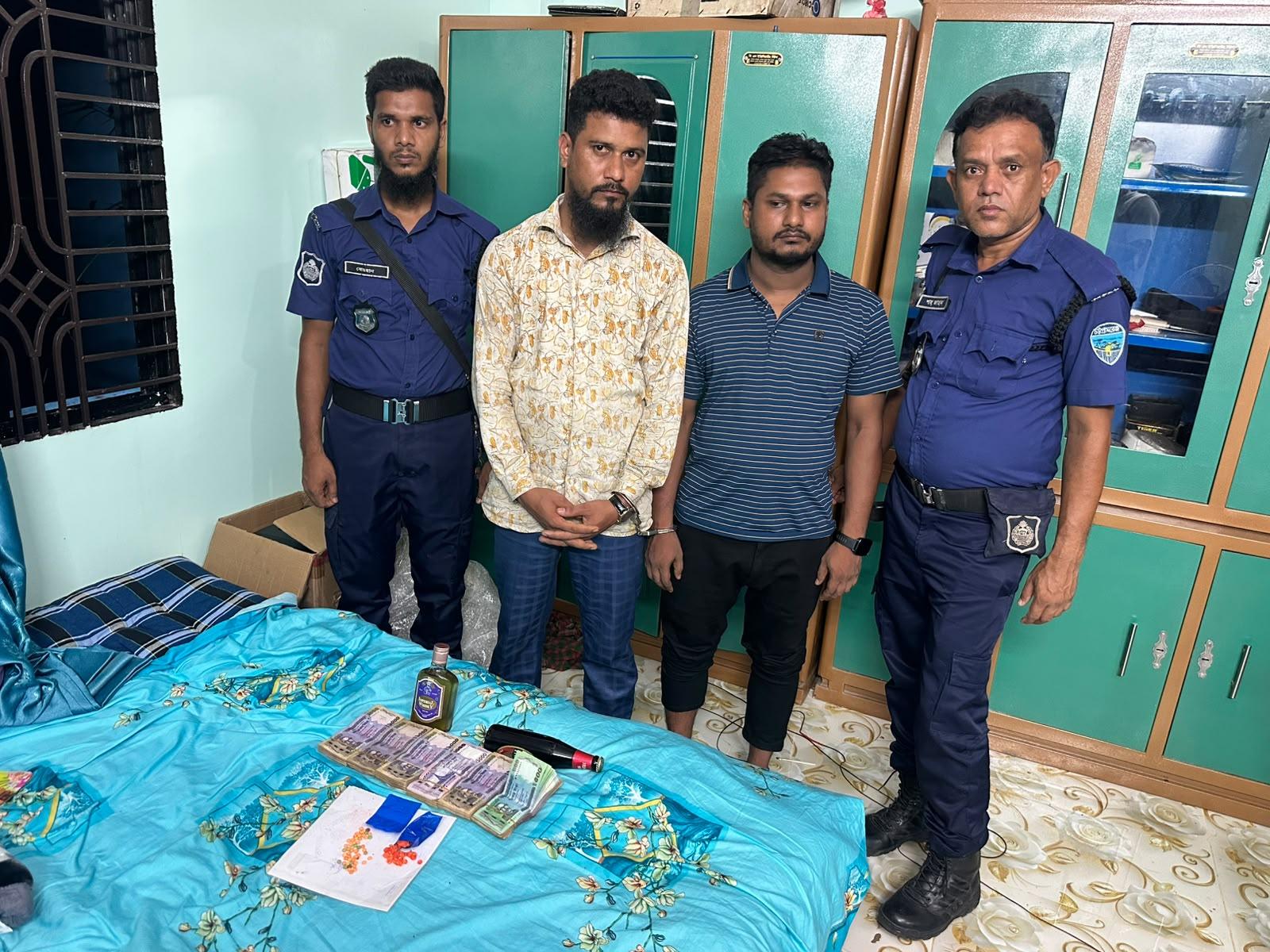 <h1>সীমান্তে ইয়াবার স্যাম্পল,ইয়াবা ক্রয়ের বিপুল টাকা,বিদেশী মদসহ আটক-২&nbsp;</h1>