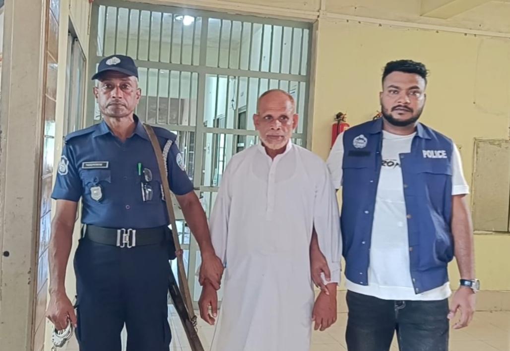 সংযুক্ত ছবি
