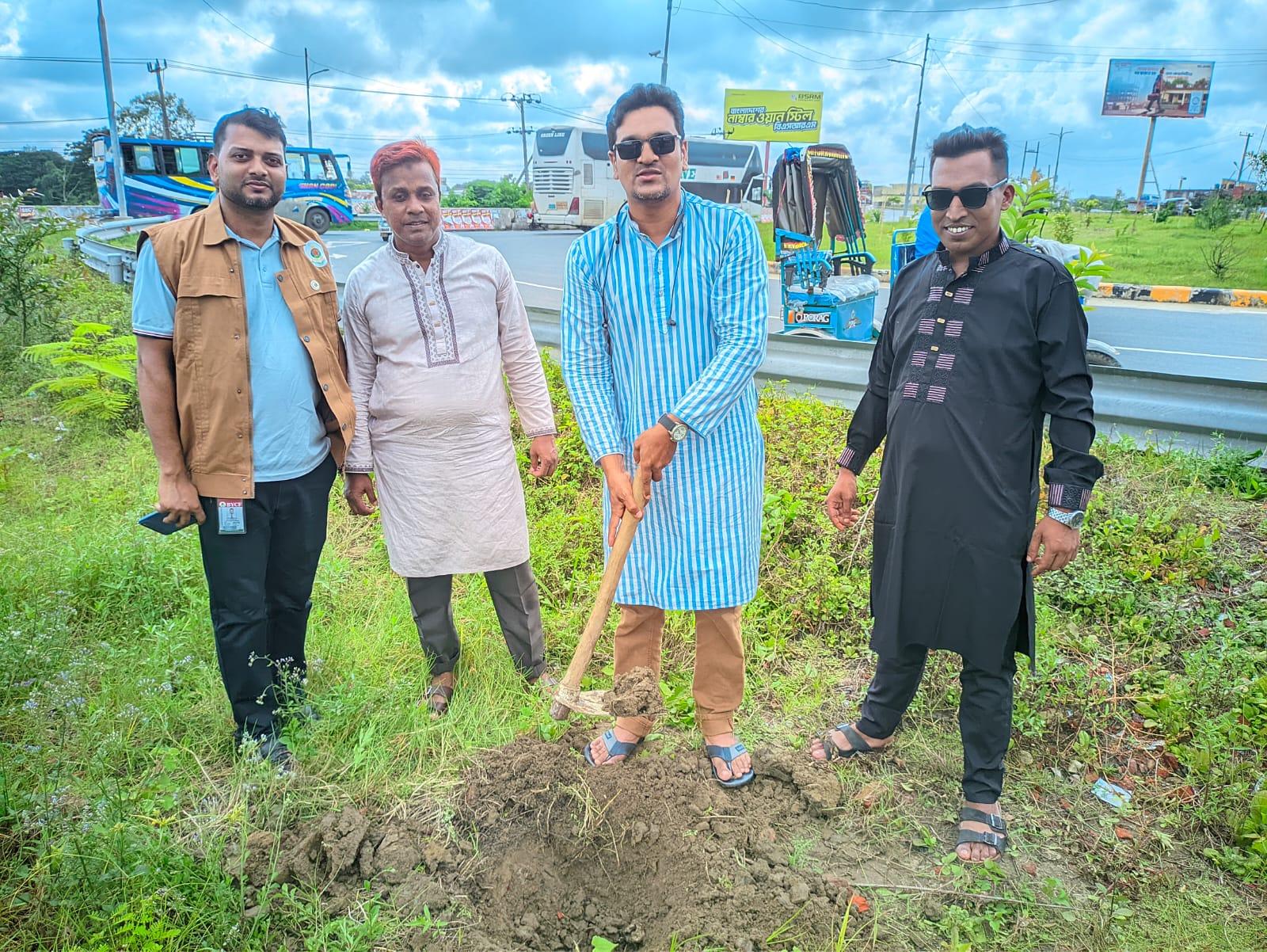 সংযুক্ত ছবি