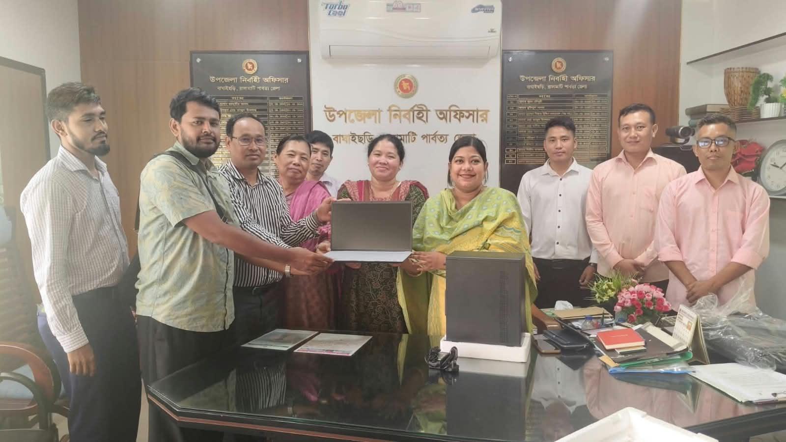 <h1>আধুনিক ও স্মার্ট সেবা নিশ্চিত করতে বাঘাইছড়ি উপজেলা প্রশাসনে নতুন ইলেকট্রনিক ডিভাইস বিতরণ</h1>