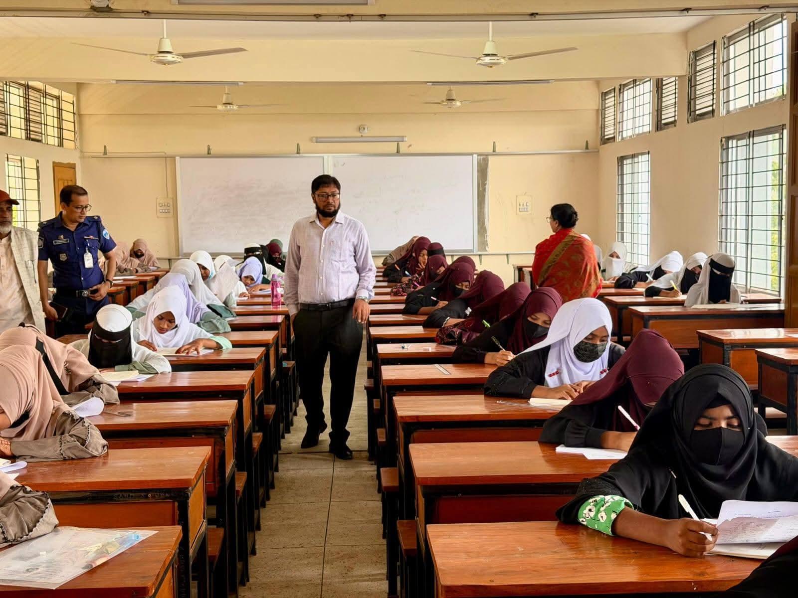 সংযুক্ত ছবি