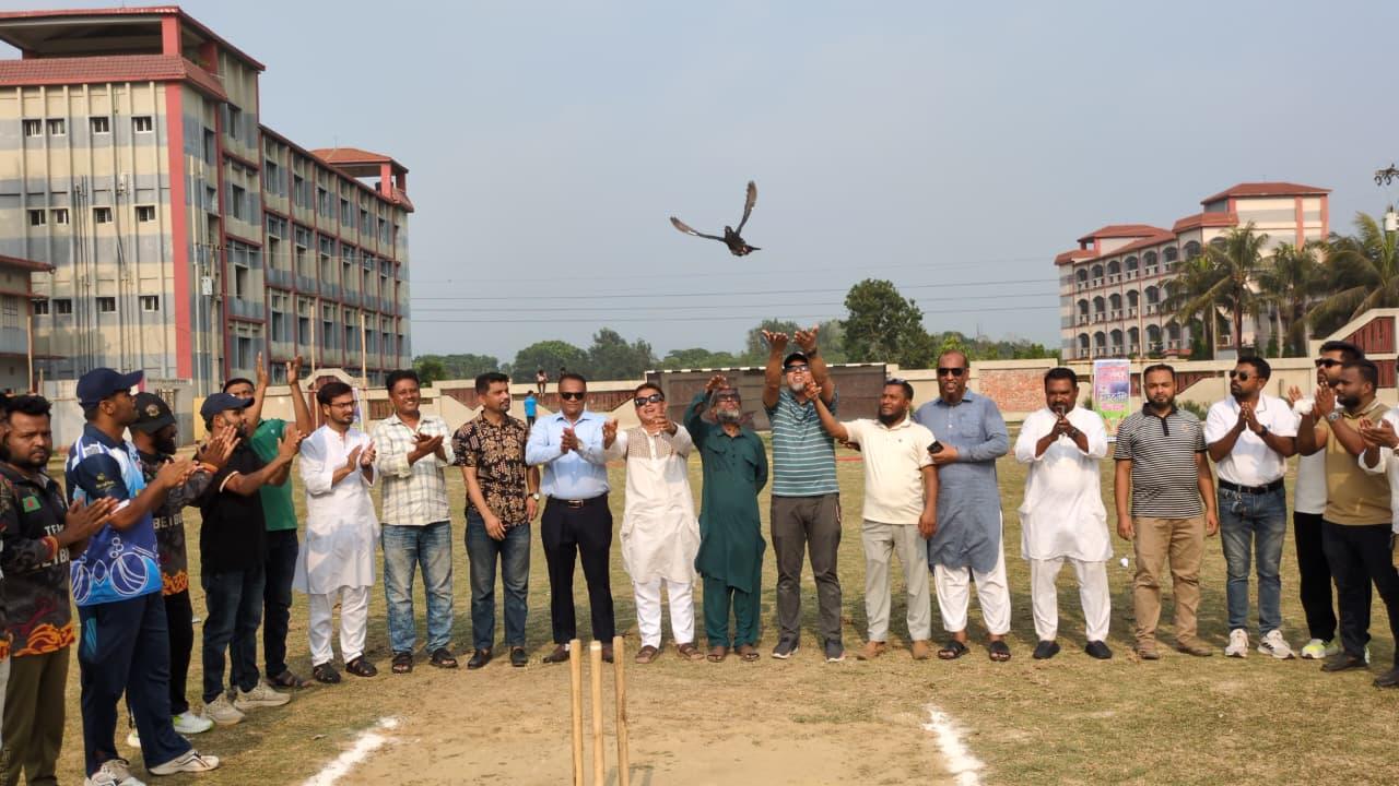 দীর্ঘ ১যুগ পর রানীরহাটে জমকালো ক্রিকেট টুর্নামেন্টের উদ্বোধন