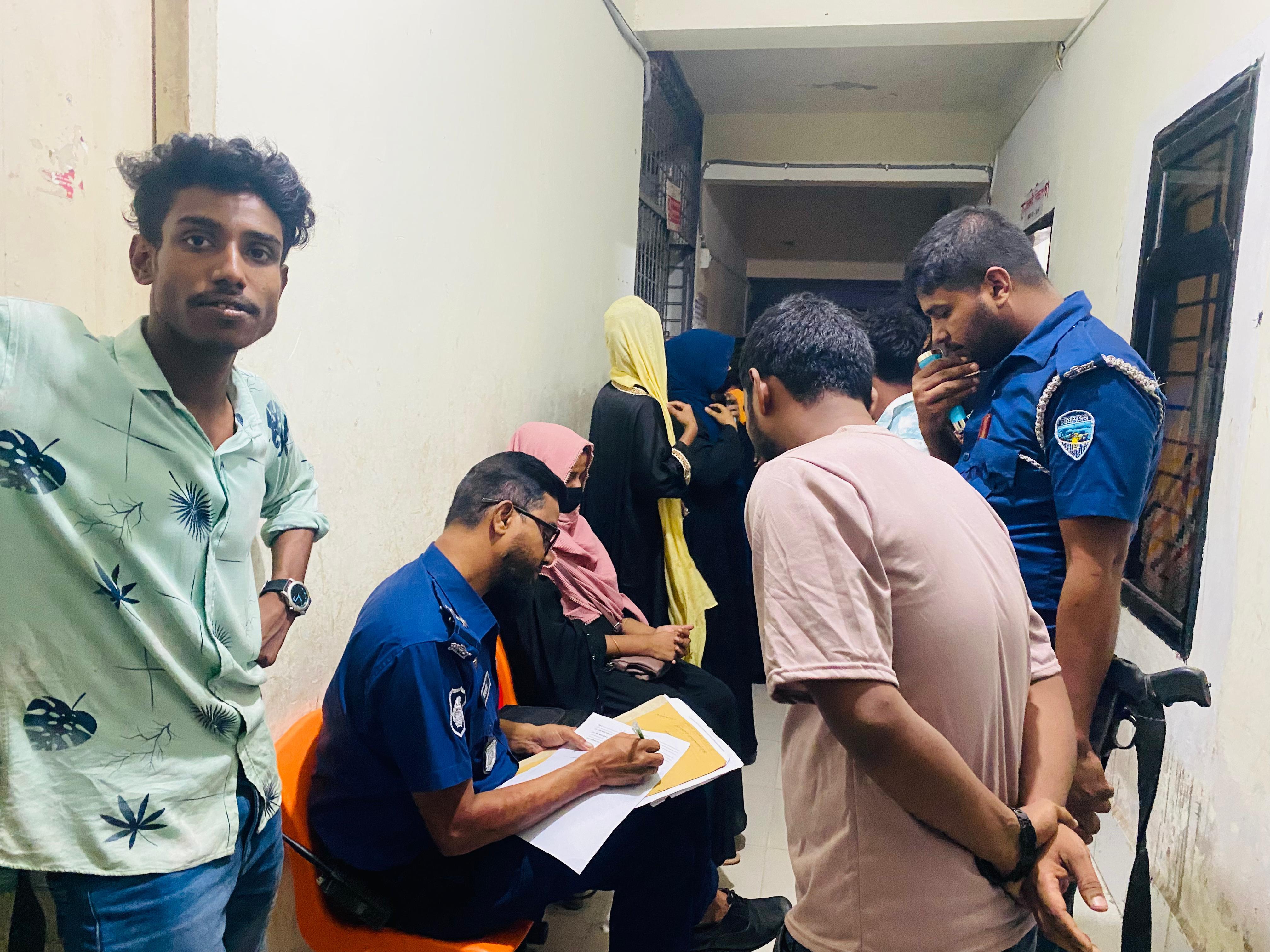 প্রেম করে বিয়ে, সাত মাসপর হাসপাতালে লাশ রেখে পালালেন স্বামী